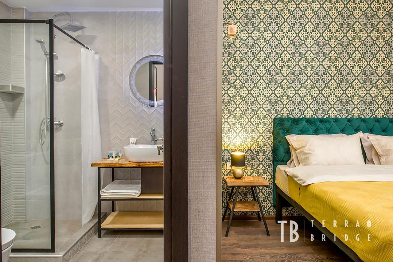 Terra Bridge Hotel Tbiliszi Kültér fotó