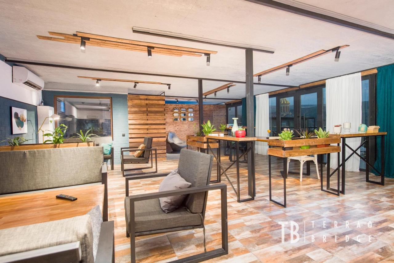 Terra Bridge Hotel Tbiliszi Kültér fotó