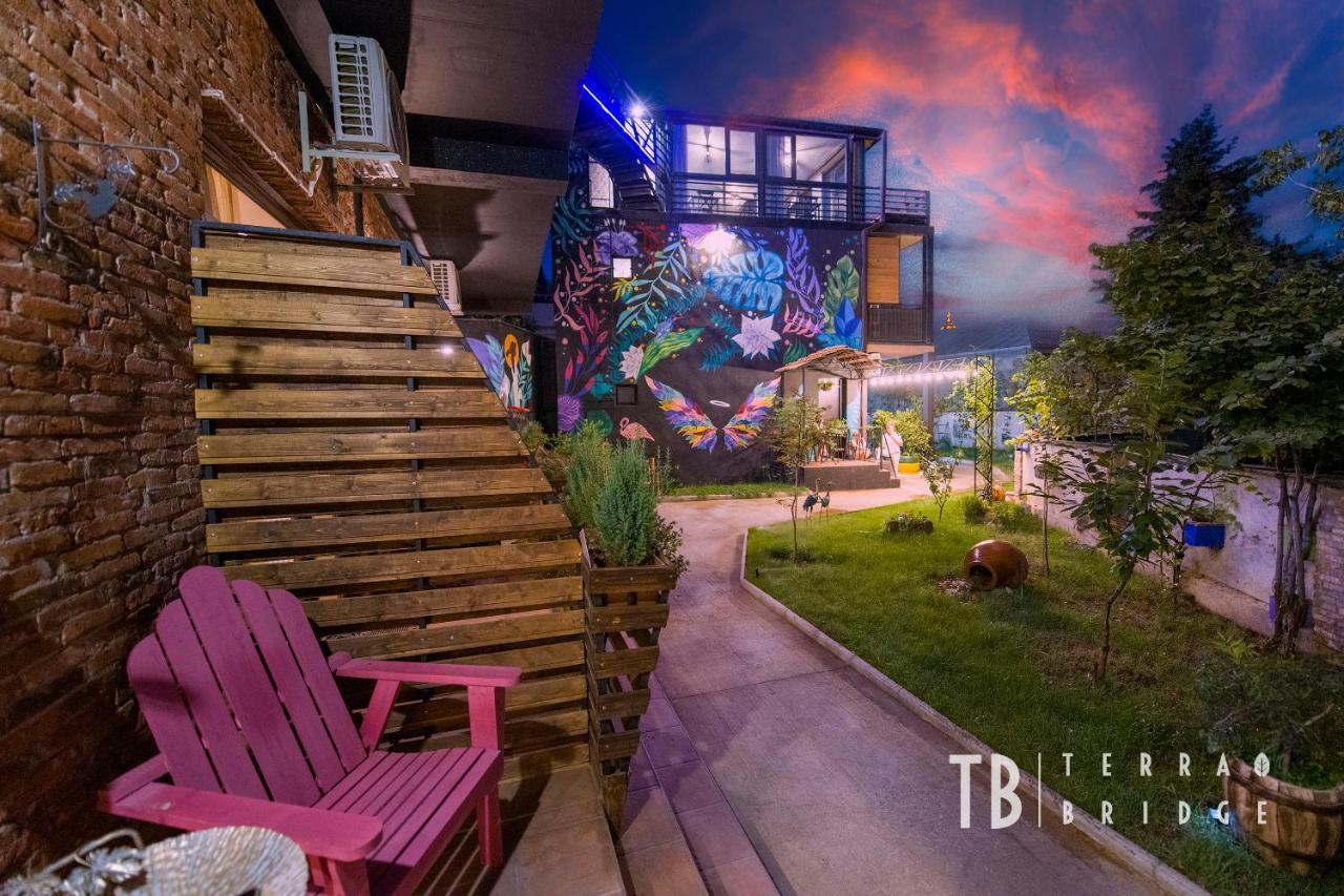 Terra Bridge Hotel Tbiliszi Kültér fotó