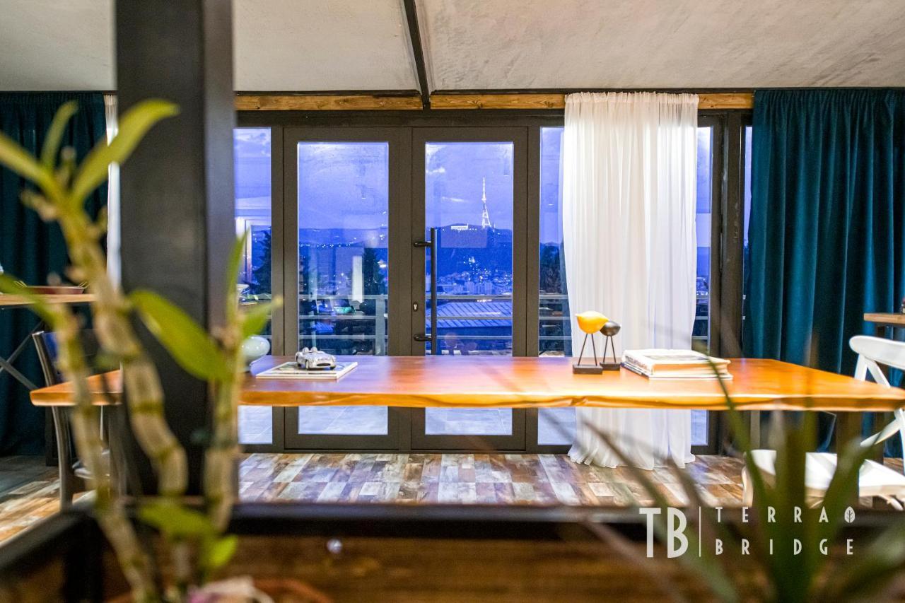 Terra Bridge Hotel Tbiliszi Kültér fotó