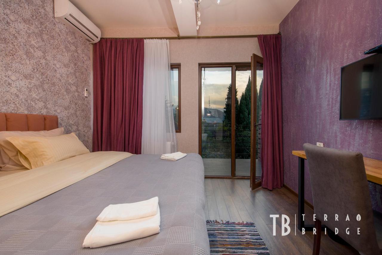 Terra Bridge Hotel Tbiliszi Kültér fotó